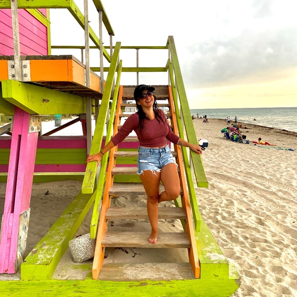 Meet the Posher Other - Meet your Posher, Sarinah